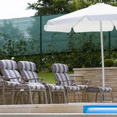 Charming Jezenj Villa *