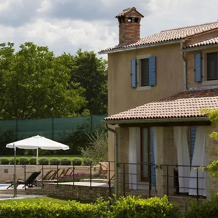 Villa Charming Jezenj Pazin